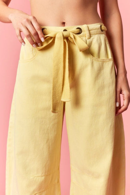Mineral Washed Eyelet Thru Cotton Belt Barrel Jean