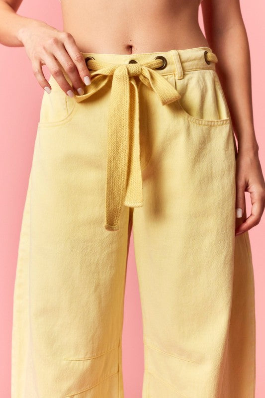 Mineral Washed Eyelet Thru Cotton Belt Barrel Jean