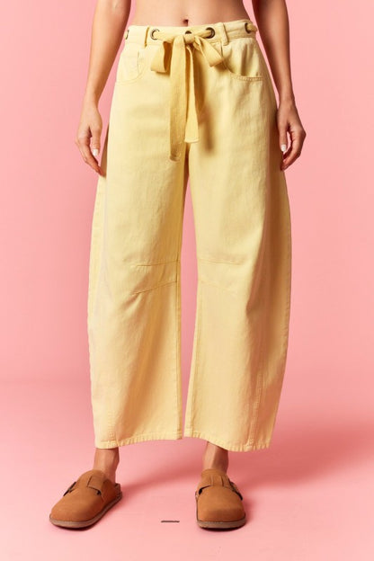 Mineral Washed Eyelet Thru Cotton Belt Barrel Jean