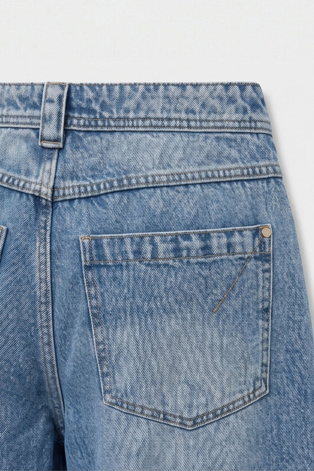 Washed Wide Curved Denim Jeans