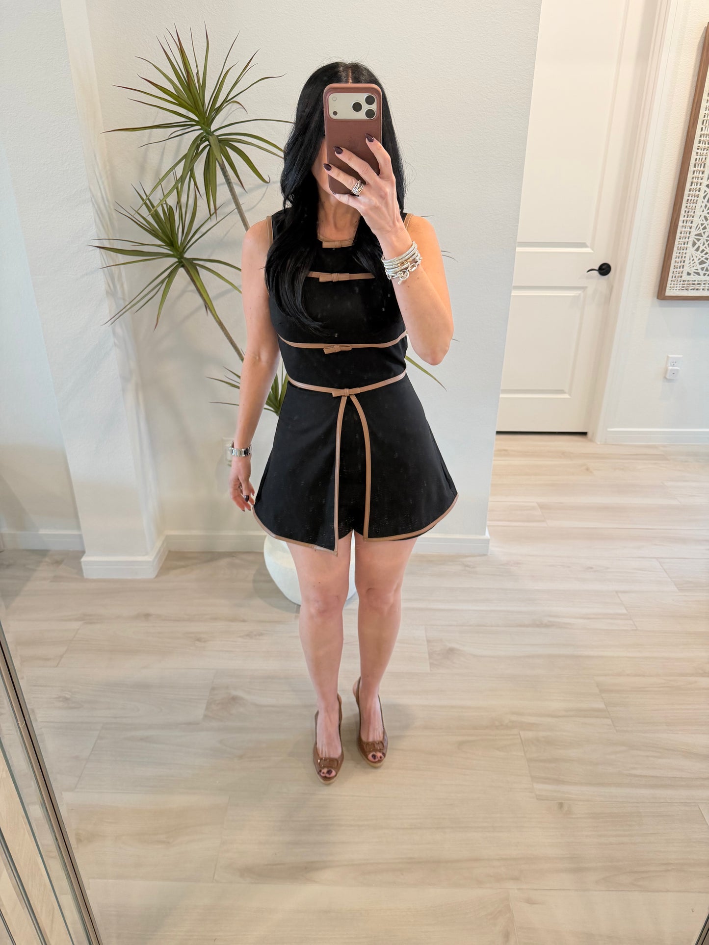 Round Neckline Sleeveless Romper With Bow Detail